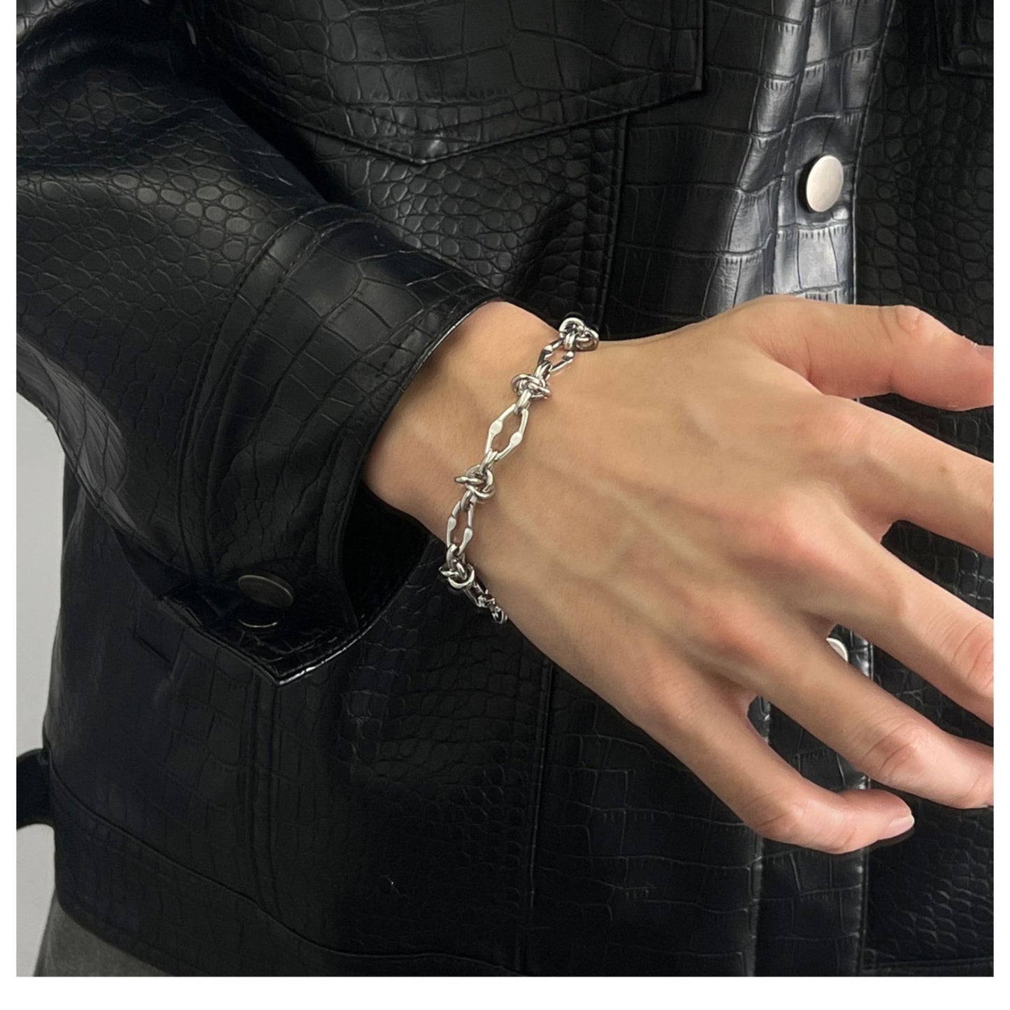 Titanium steel non-fading bracelet