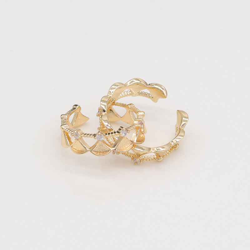 Crown fan design ring