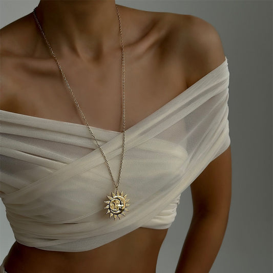 Retro simple sunflower pendant