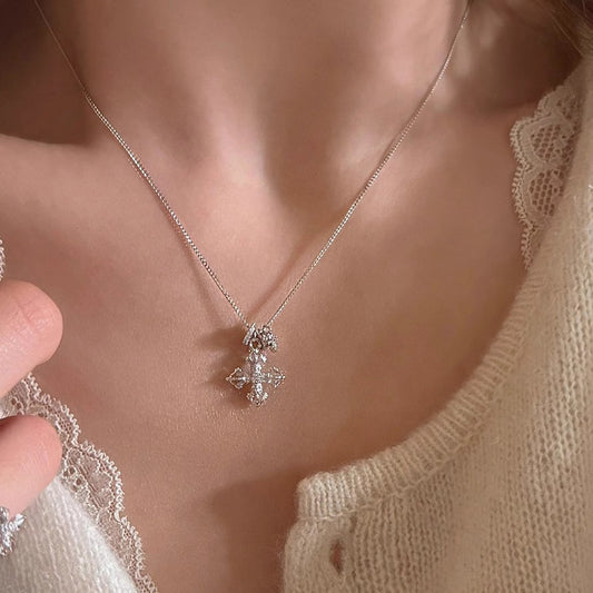 Lovely shining star full diamond necklace