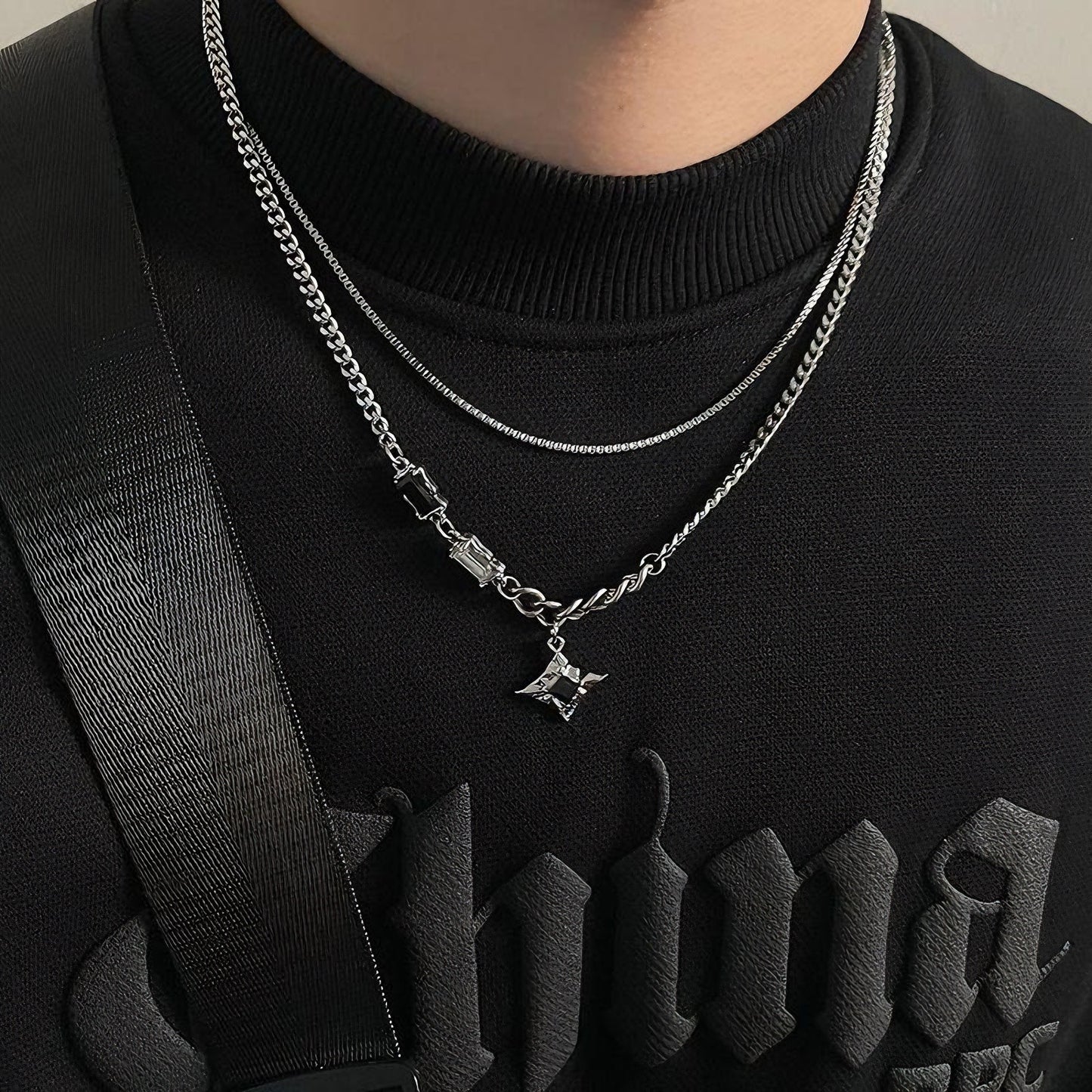Men's trendy sweater necklace with double layer of star