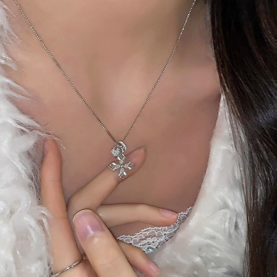 Lovely shining star full diamond necklace