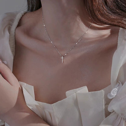 Small cross pendant clavicle necklace