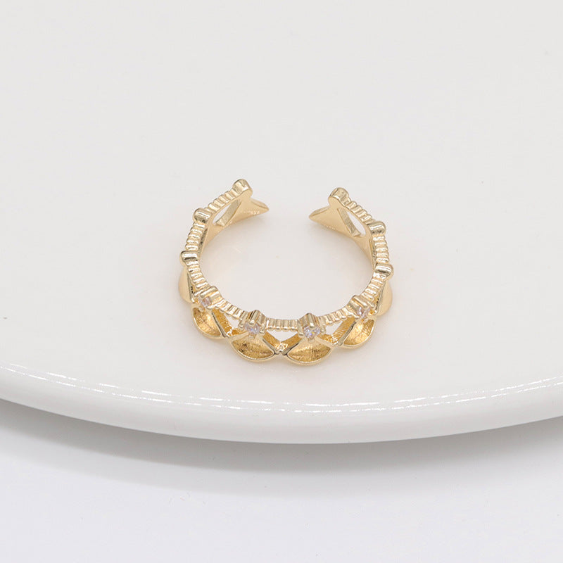 Crown fan design ring